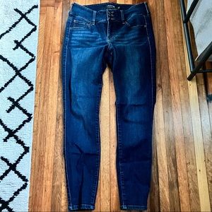 Torrid Mid Rise Jegging